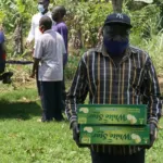 Wir verteilen Essen an unsere Familien – PMCO Uganda e.V.