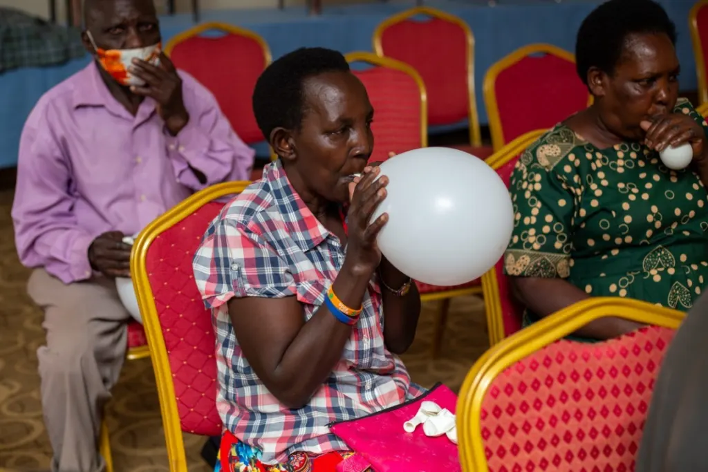 Advent und Weihnachtsgrüße von Thomas Bleile und PMCO aus Uganda in Afrika – PMCO Uganda e.V.