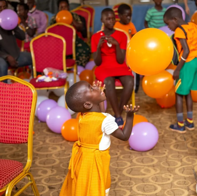 Advent and Christmas greetings from Thomas Bleile and PMCO from Uganda in Africa
