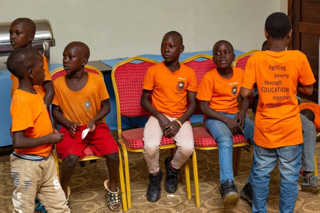 Advent und Weihnachtsgrüße von Thomas Bleile und PMCO aus Uganda in Afrika – PMCO Uganda e.V.
