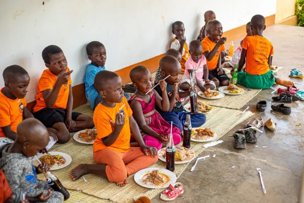 Advent und Weihnachtsgrüße von Thomas Bleile und PMCO aus Uganda in Afrika – PMCO Uganda e.V.