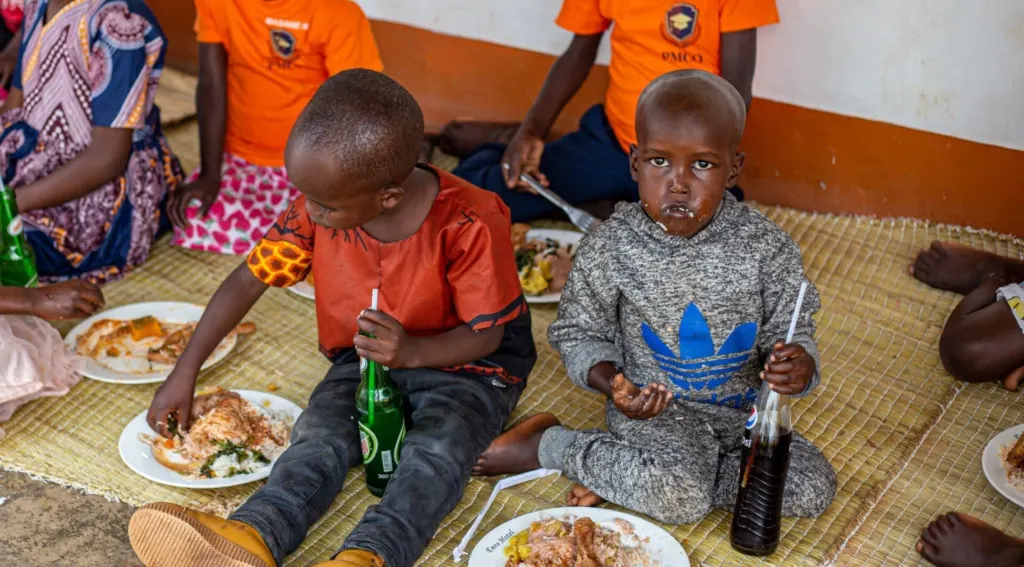 Advent und Weihnachtsgrüße von Thomas Bleile und PMCO aus Uganda in Afrika – PMCO Uganda e.V.