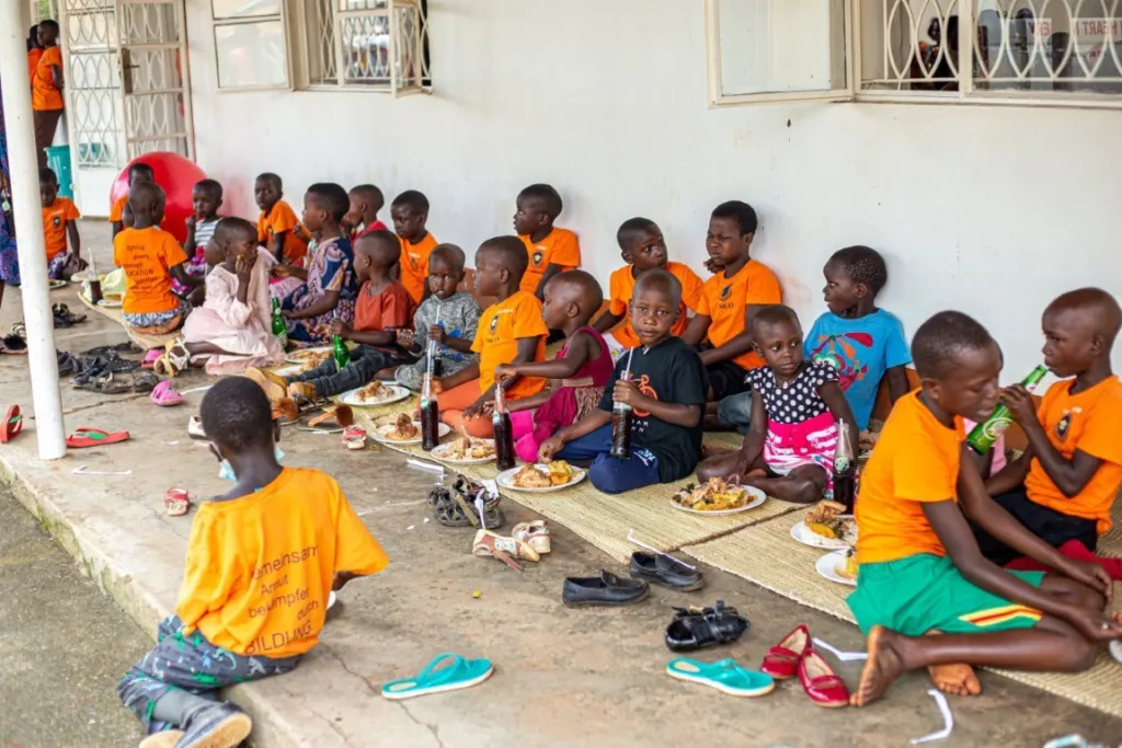 Advent und Weihnachtsgrüße von Thomas Bleile und PMCO aus Uganda in Afrika – PMCO Uganda e.V.