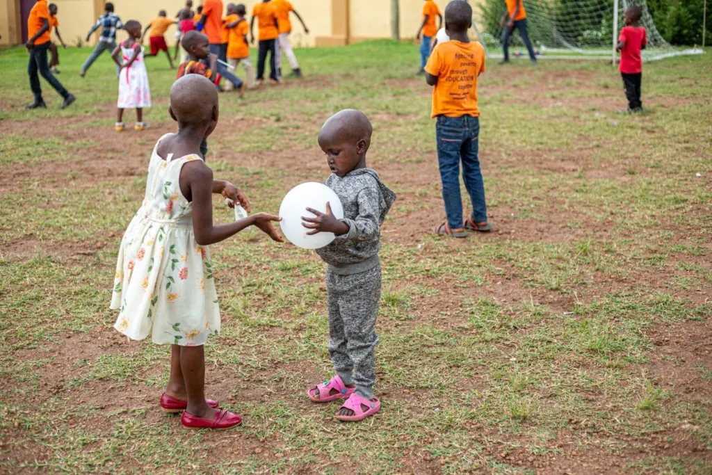 Advent und Weihnachtsgrüße von Thomas Bleile und PMCO aus Uganda in Afrika – PMCO Uganda e.V.