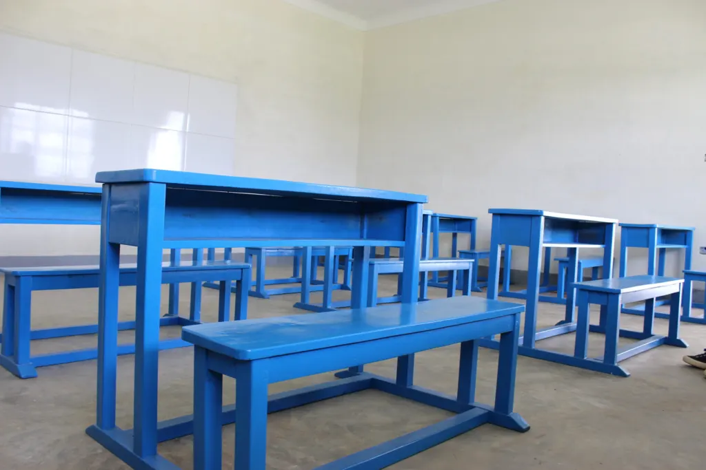 Schulstarter-Set – PMCO Uganda e.V.